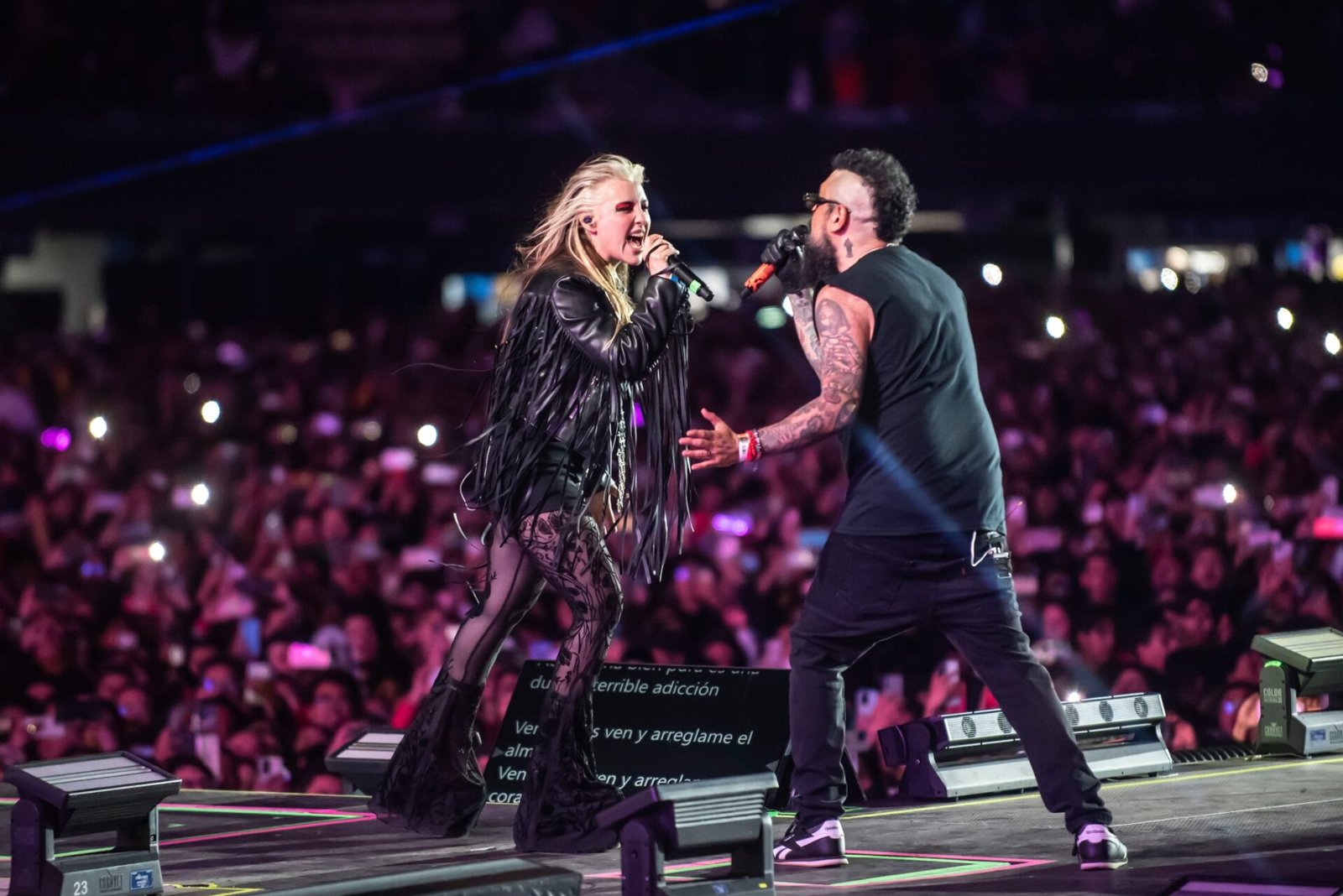 Panteón Rococó y María Barracuda