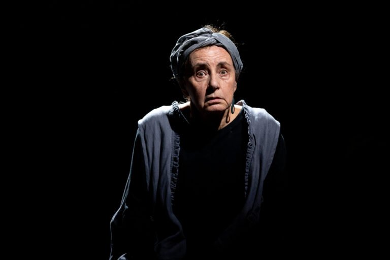 Verónica Langer reflexiona sobre la migración en la infancia con ‘La niña, la barca y el canario’
