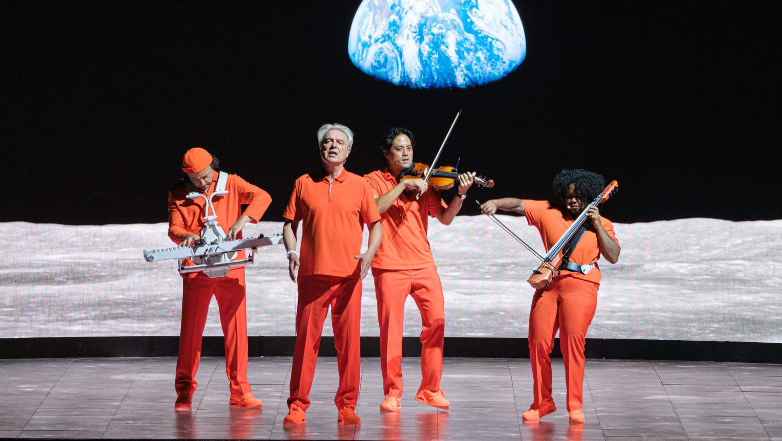 David Byrne desplegó su genio teatral en el Teatro Metropólitan: La resistencia de la amabilidad