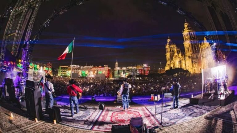 Intocable ante 300 mil almas en el Zócalo: Una noche de vulnerabilidad norteña que invitó a soñar