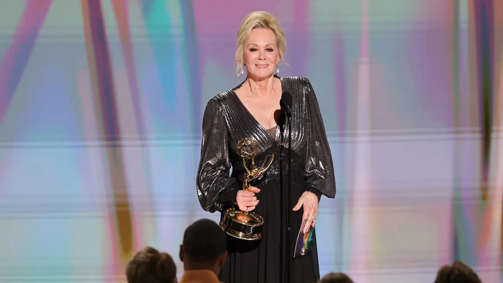 Jean Smart y la enseñanza en su octavo Emmy por ‘Hacks’: “Seamos todos amables los unos con los otros”
