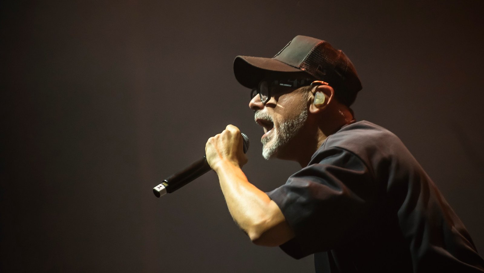 Nach transforma el rap protesta en catarsis humana en el Pepsi Center: El arte de dejar huella